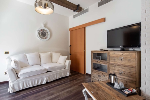 BEST WESTERN MAISON B HOTEL